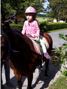 Reittherapie-Annalena-1